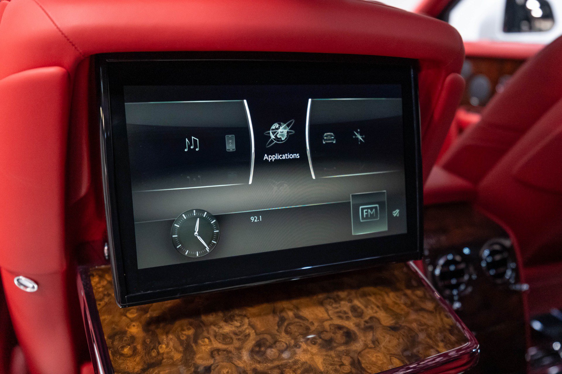 Used 2019 Rolls-Royce Phantom Sedan RWD image 31