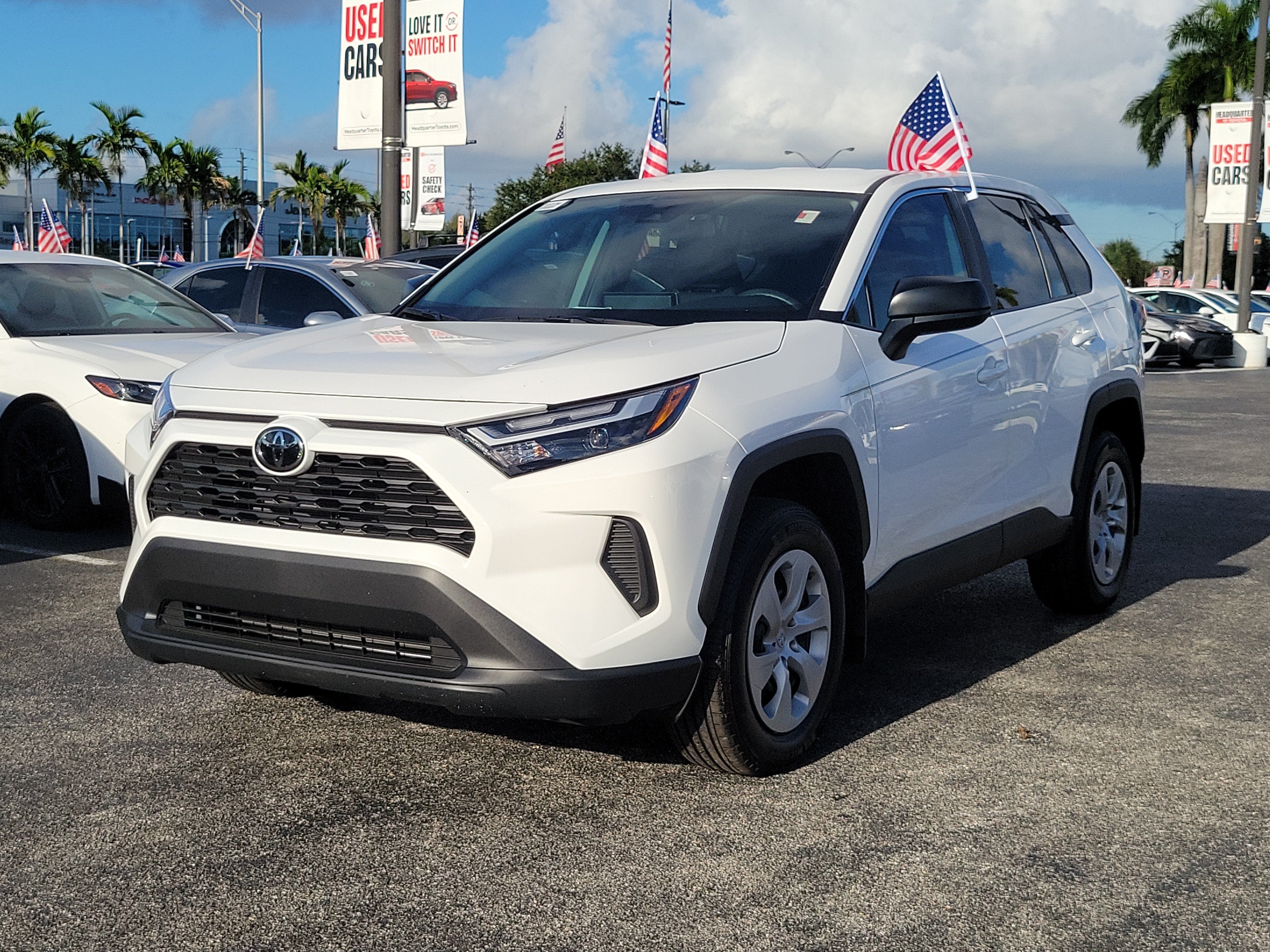Used 2025 Toyota RAV4 LE FWD image 5