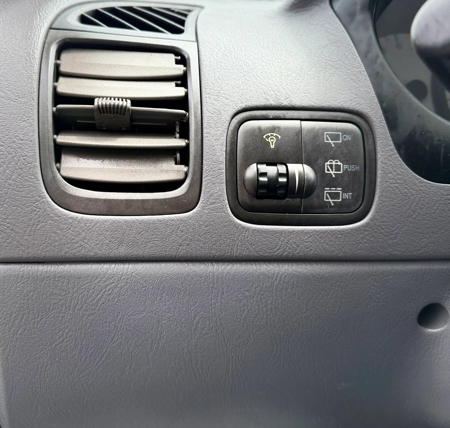 Used 2002 Hyundai Accent GS FWD image 15
