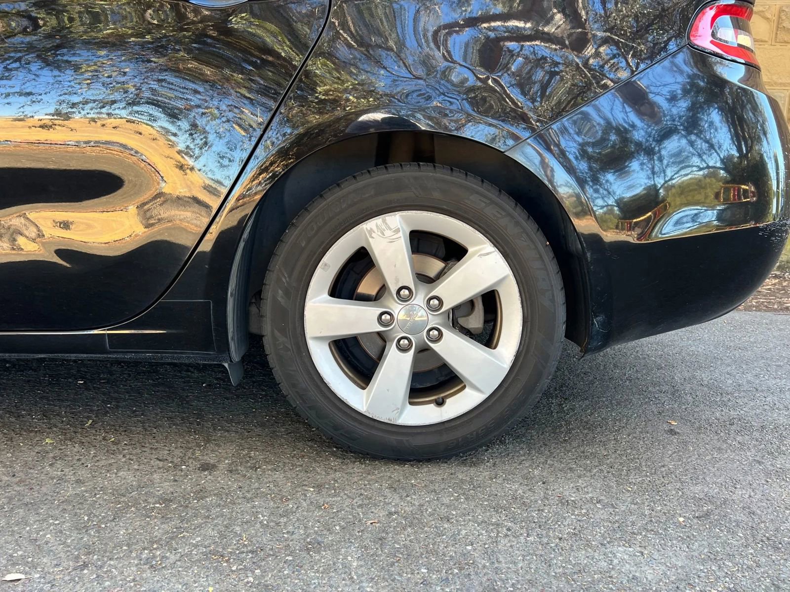 Used 2016 Dodge Dart SXT image 31