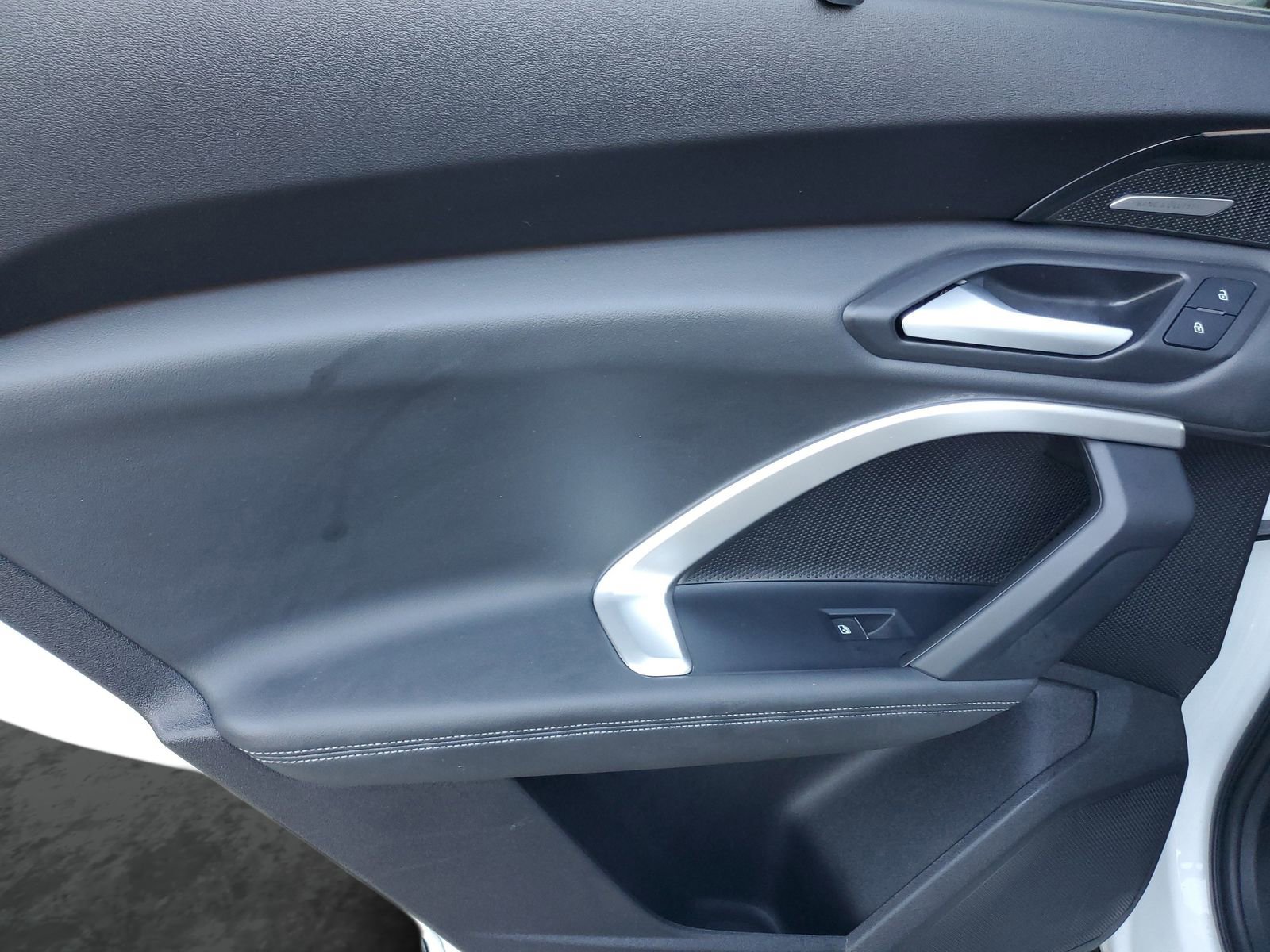 Used 2025 Audi Q5 Premium Plus w/ Premium Plus image 16