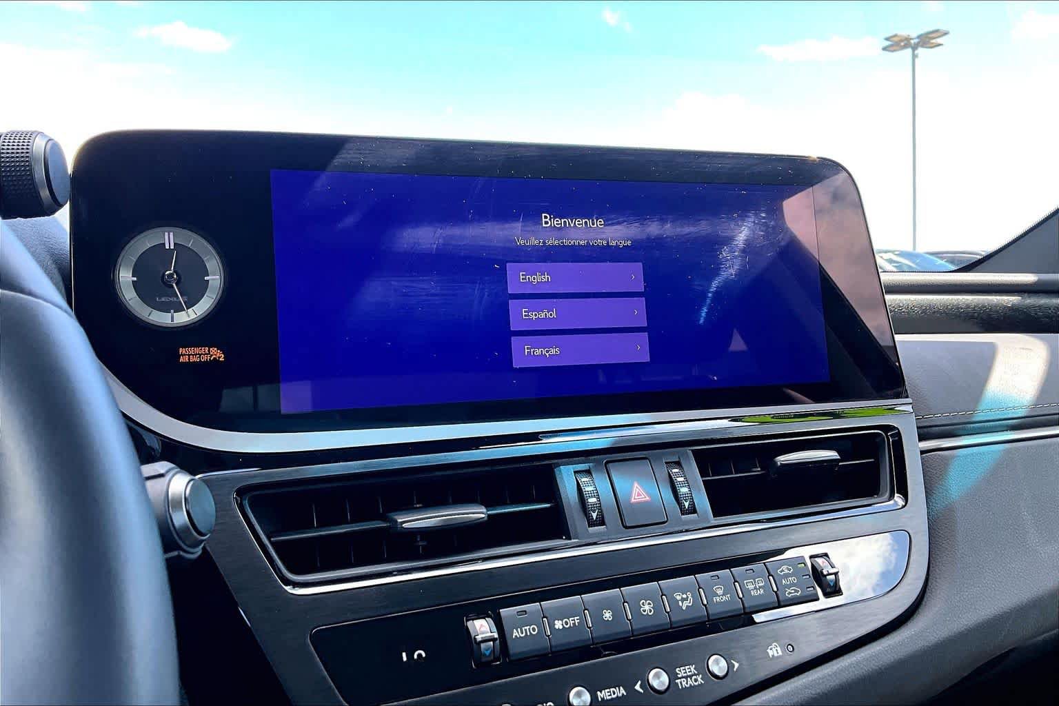 Used 2025 Lexus ES 300h F Sport w/ Accessory Package (Z1) image 34