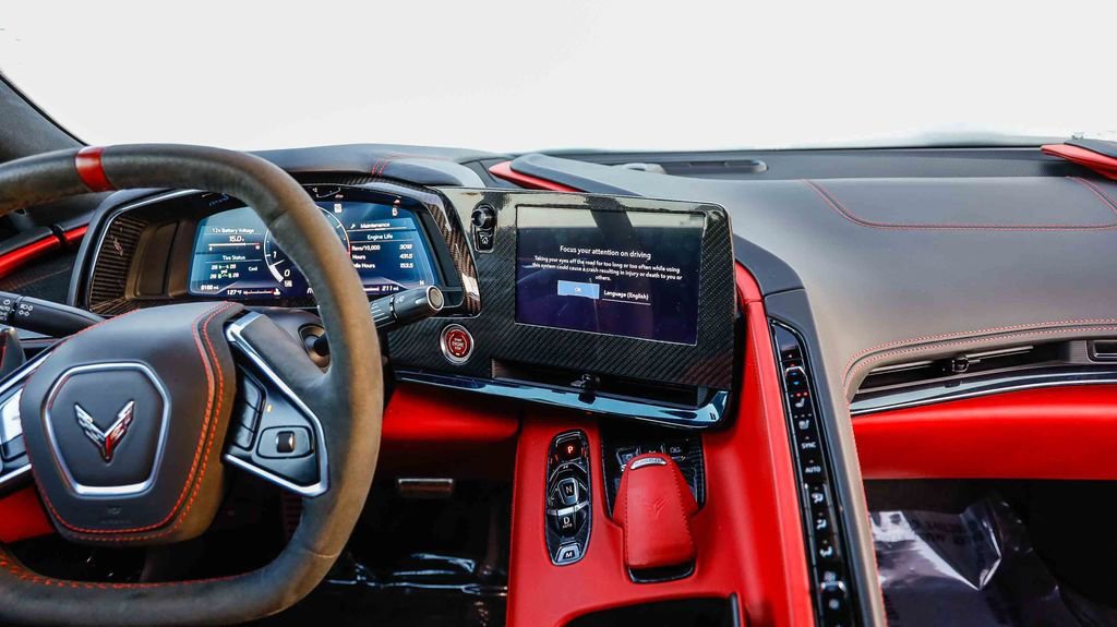 Used 2024 Chevrolet Corvette Stingray Premium Conv w/ Stealth Interior Trim Package image 16