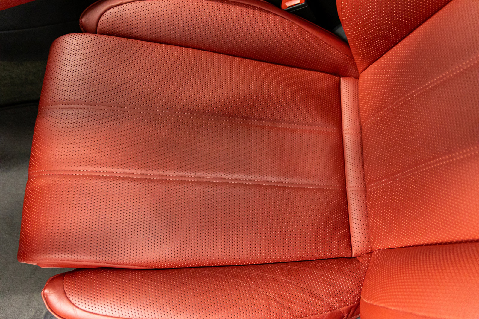 Used 2022 Bentley Bentayga image 30