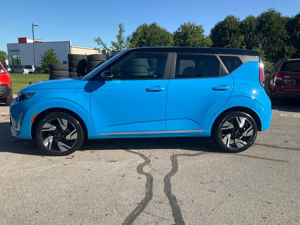 Used 2023 Kia Soul GT-Line FWD image 4