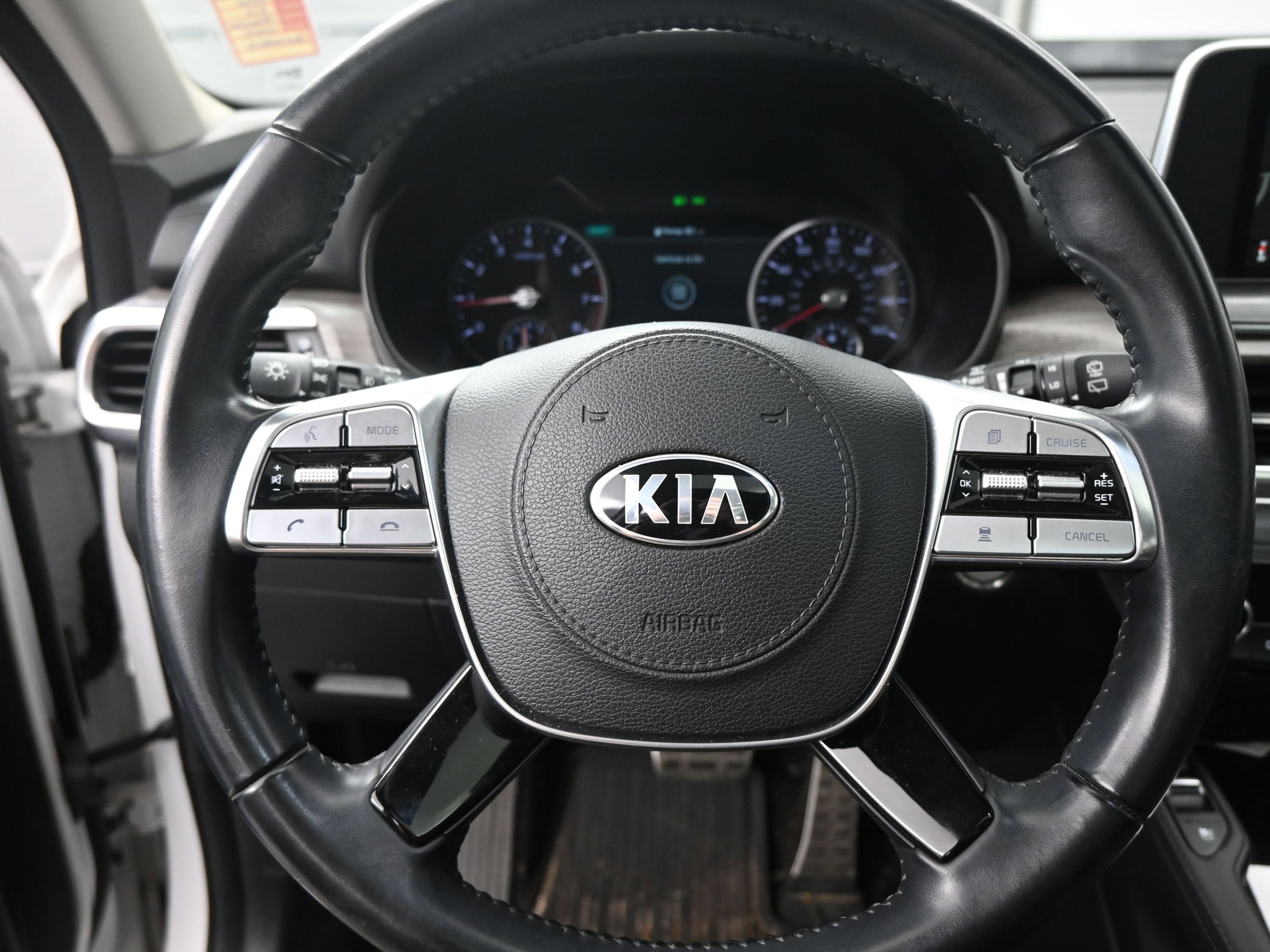 Used 2020 Kia Telluride SX image 11