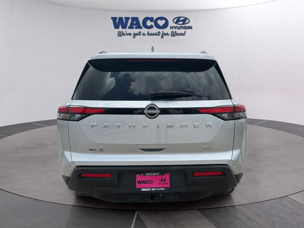 Used 2024 Nissan Pathfinder SV w/ SV Premium Package image 10