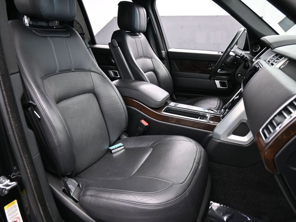 Used 2020 Land Rover Range Rover HSE image 50