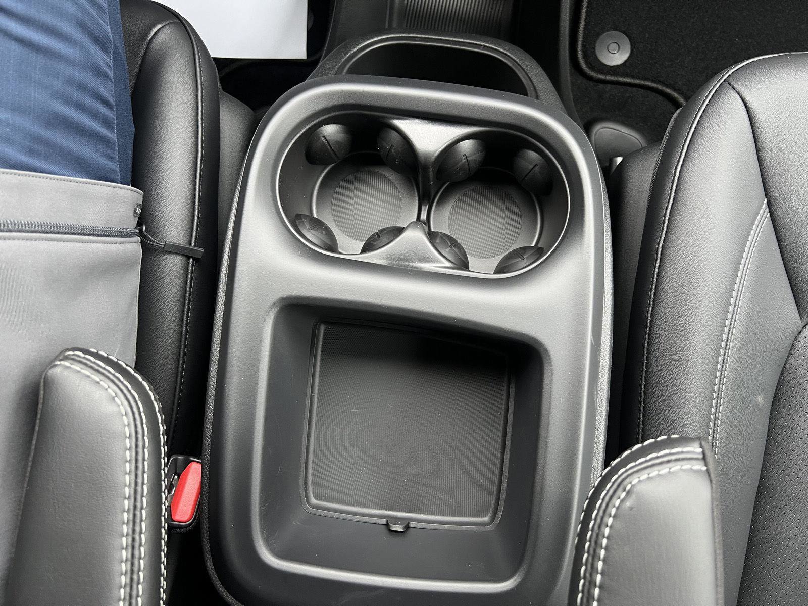 New 2026 Chrysler Pacifica Select w/ S Appearance Package image 24