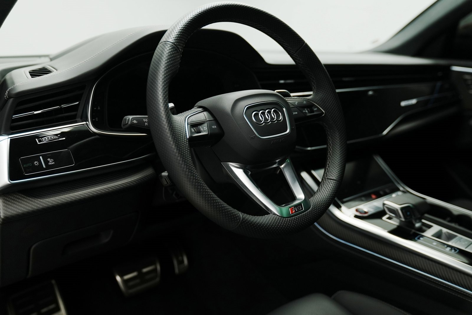 Used 2025 Audi RS Q8 performance image 21