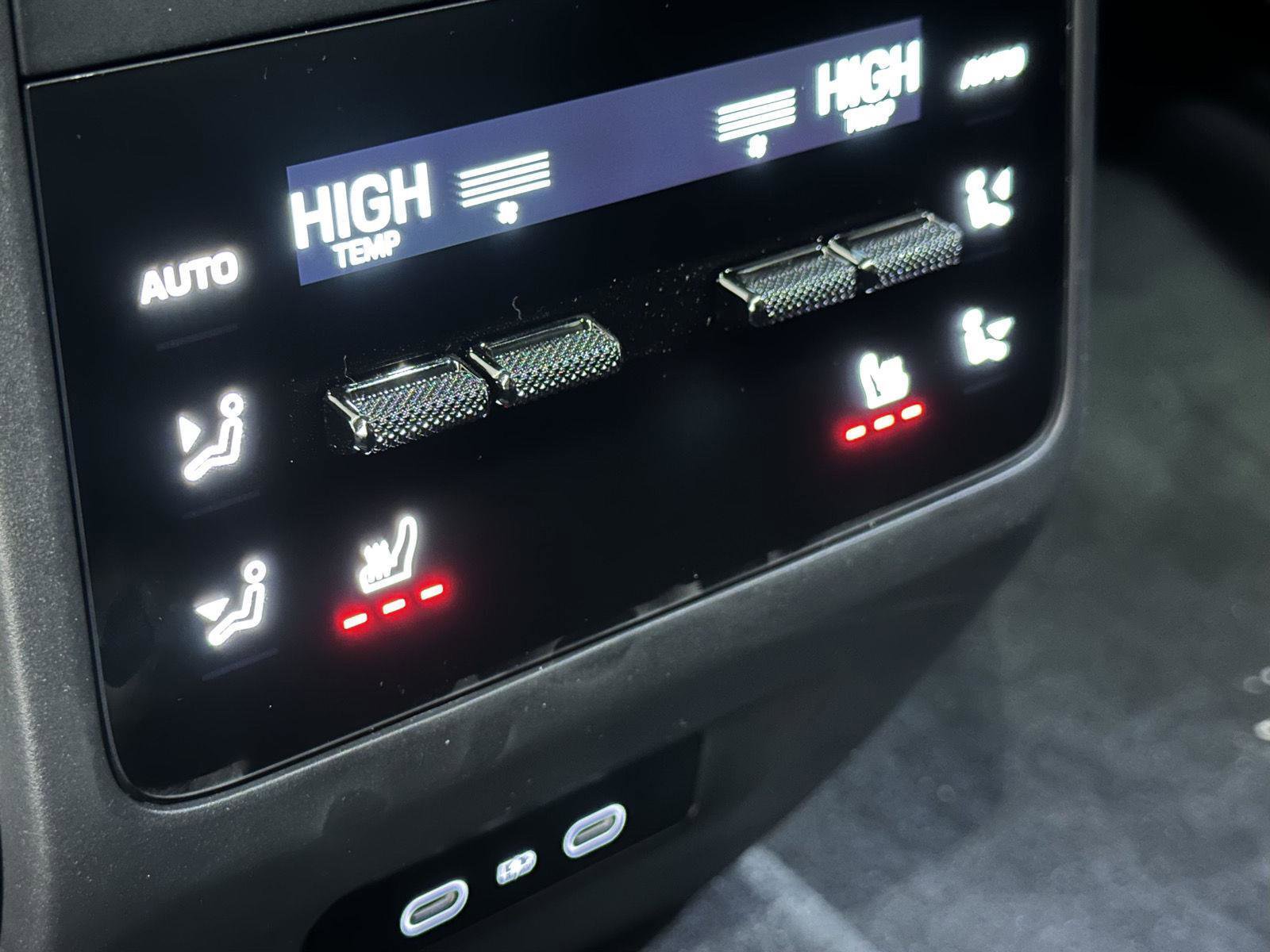 New 2025 Porsche Macan 4S Electric AWD/4WD image 37