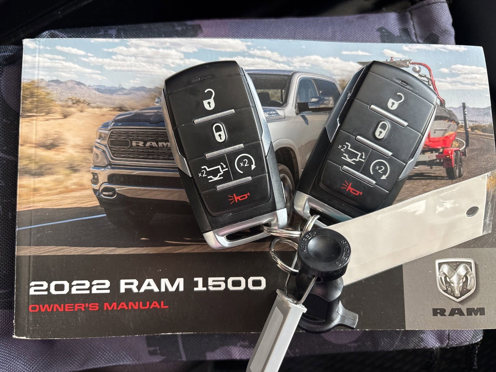 Used 2022 RAM 1500 Laramie w/ Sport Appearance Package image 33