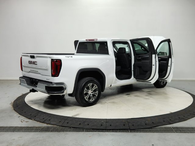 Used 2026 GMC Sierra 1500 SLT AWD/4WD image 16