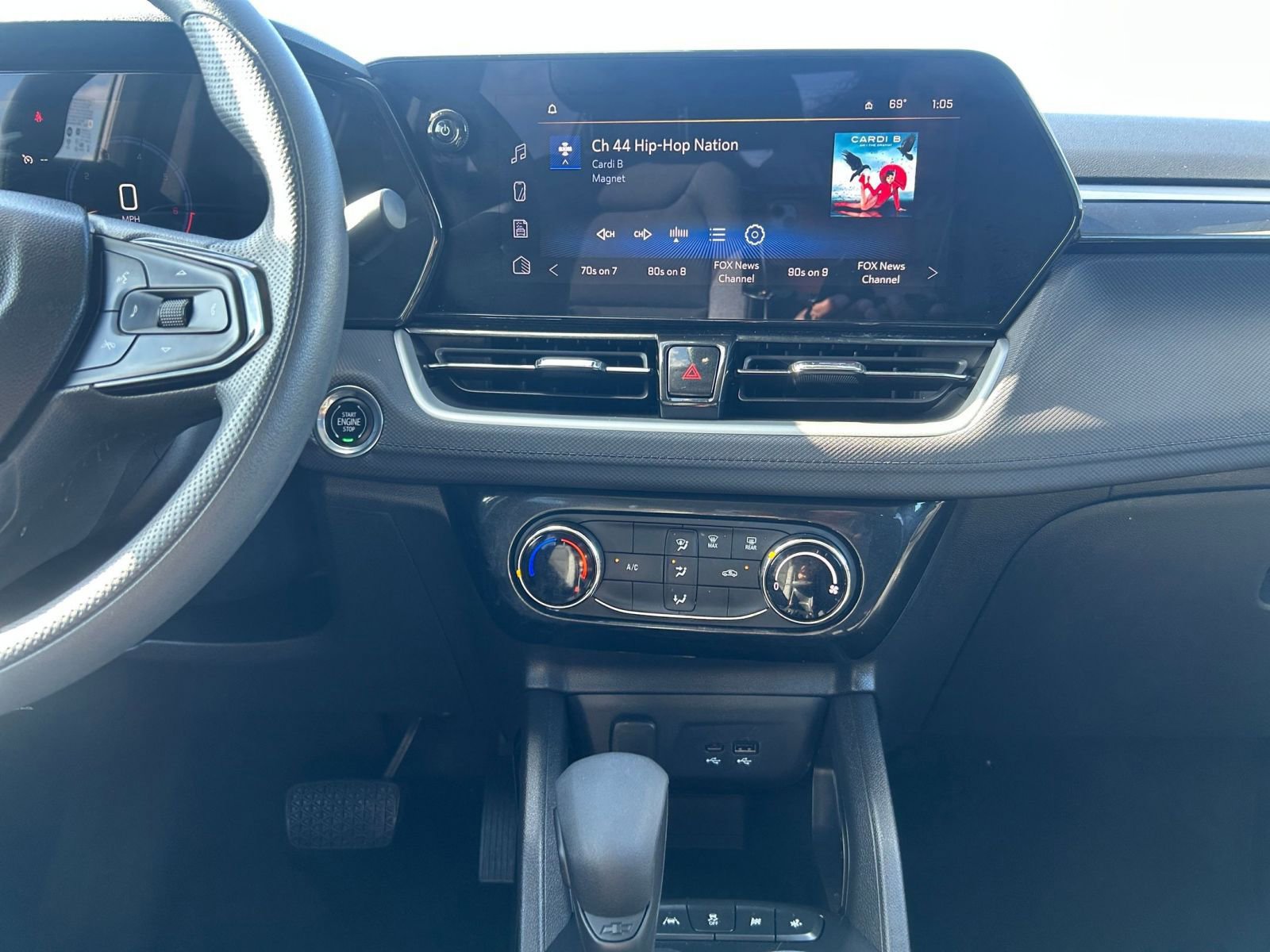 Used 2025 Chevrolet TrailBlazer LT image 17