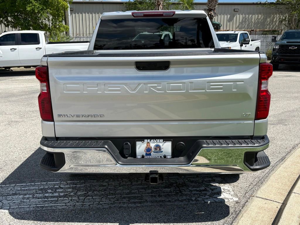 Used 2022 Chevrolet Silverado 1500 LT AWD/4WD image 5