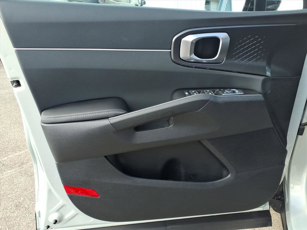 New 2026 Kia Sorento S image 11