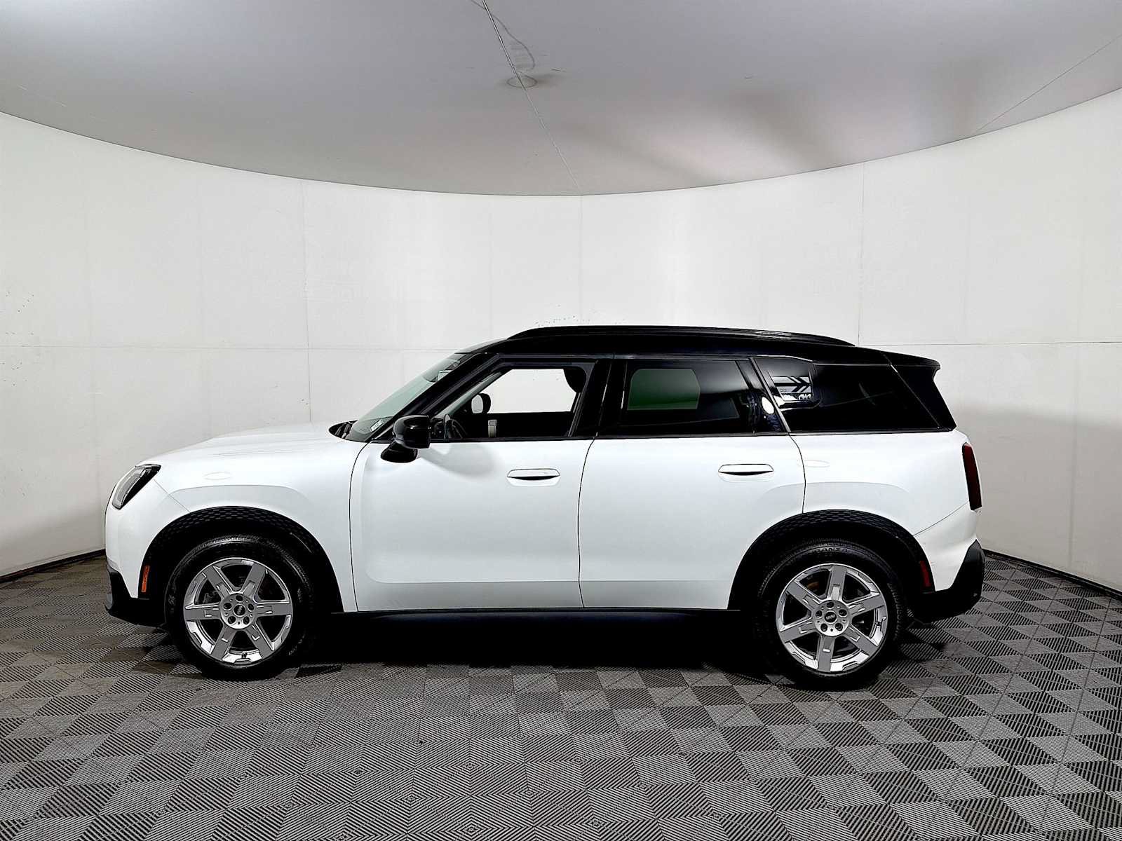 Used 2025 MINI Cooper Countryman S AWD/4WD image 4