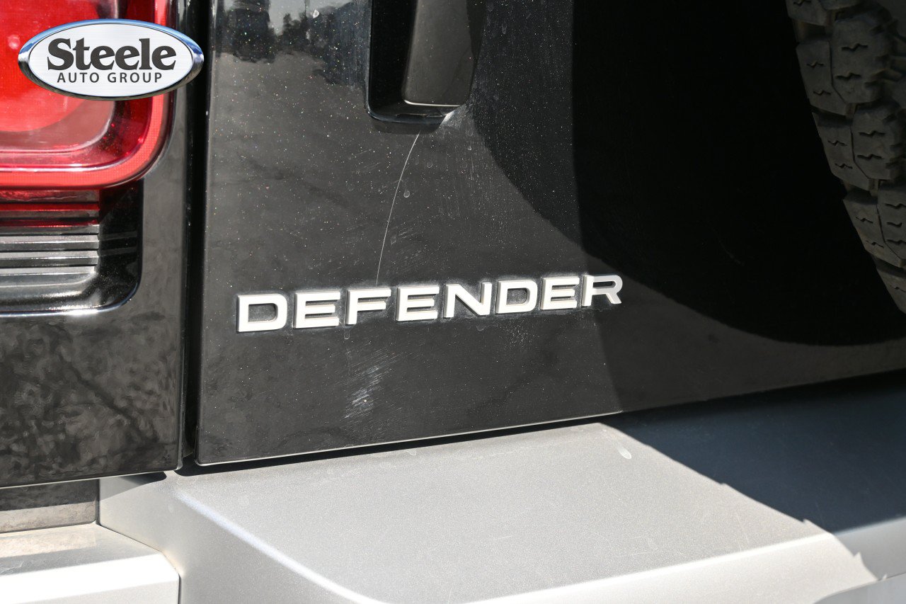 Used 2025 Land Rover Defender 110 S AWD/4WD image 22