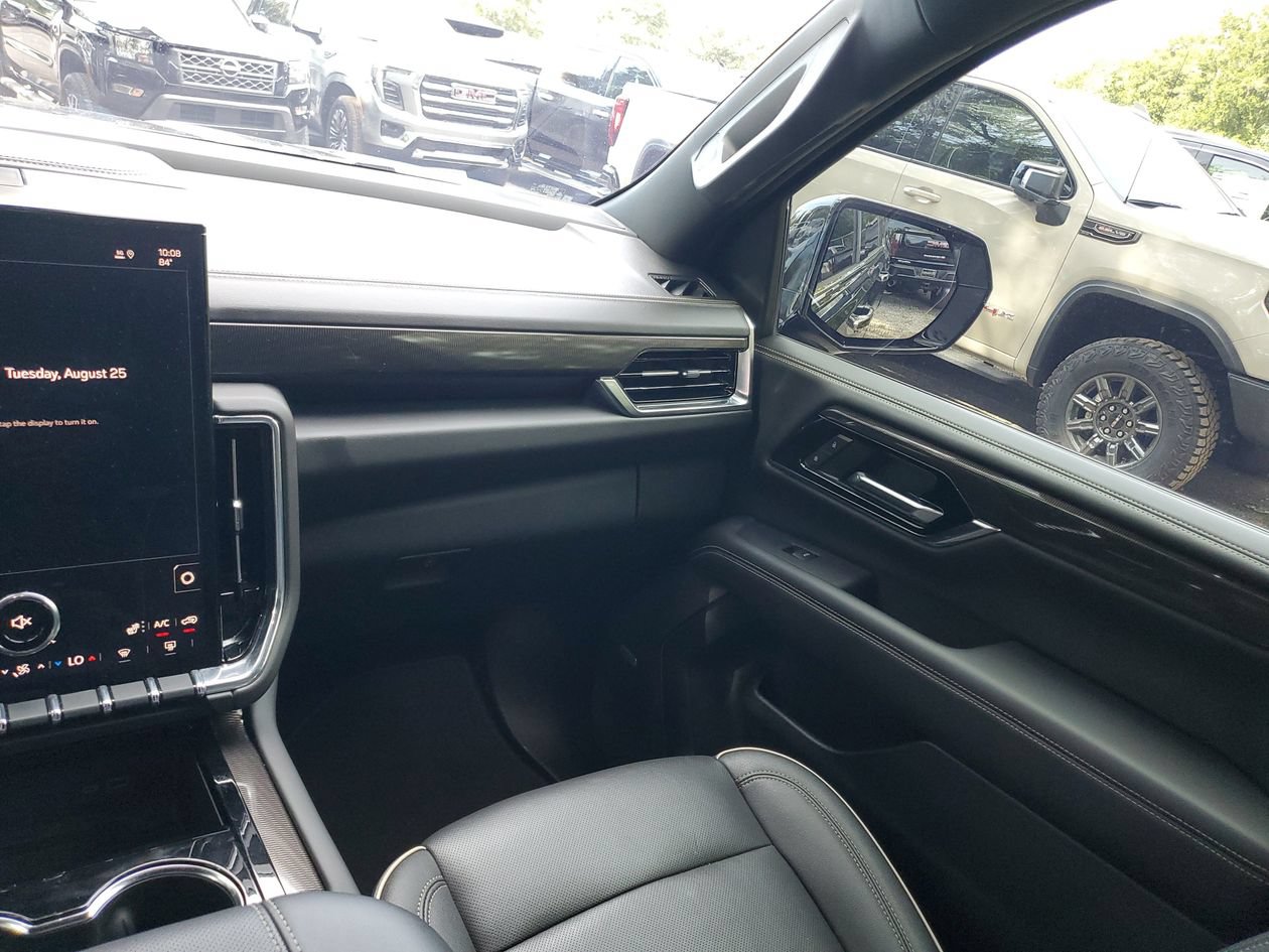Used 2025 GMC Yukon XL Elevation RWD image 14