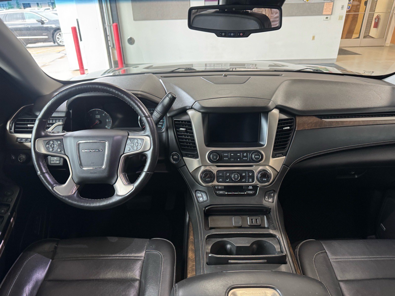 Used 2018 GMC Yukon XL Denali w/ Denali Ultimate Package AWD/4WD image 17