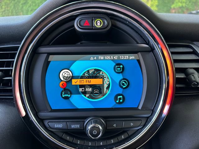 Used 2020 MINI Cooper 2-Door Hardtop w/ Storage Package image 21