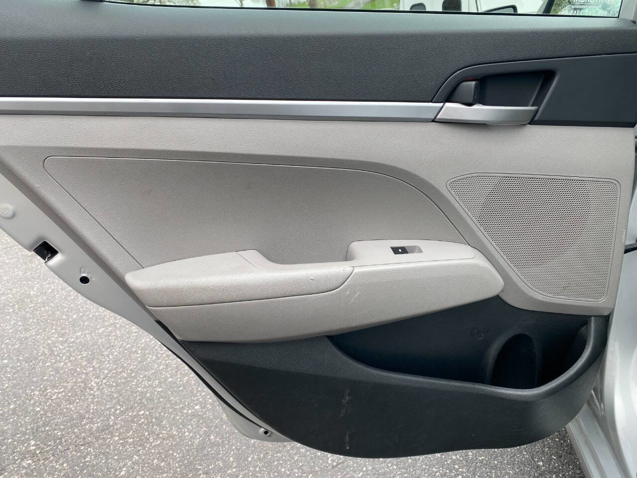 Used 2019 Hyundai Elantra SE image 22