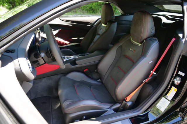 Used 2024 Chevrolet Camaro ZL1 RWD image 3