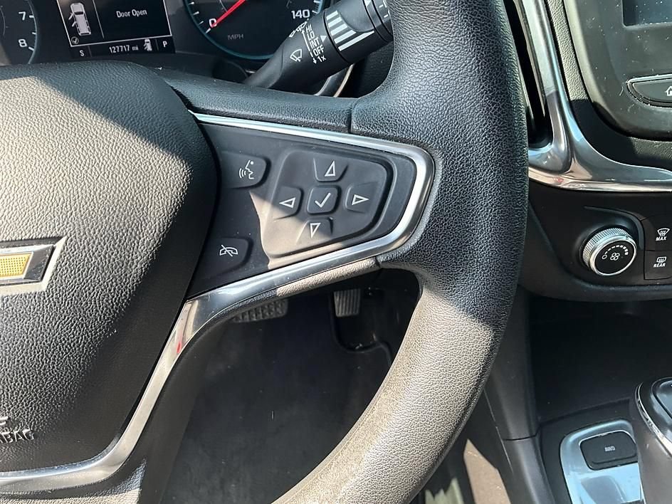 Used 2018 Chevrolet Equinox LT AWD/4WD image 31
