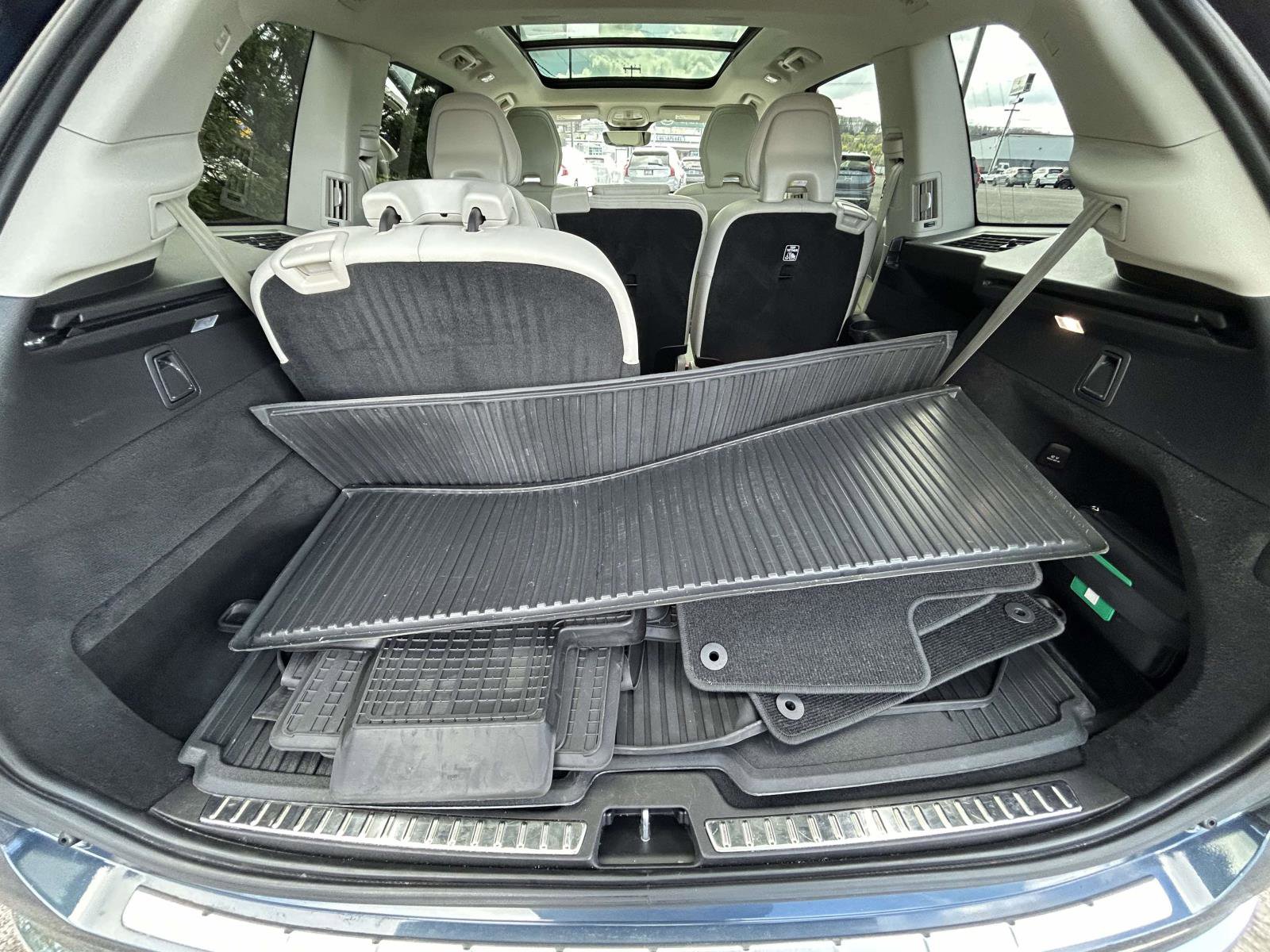 Certified 2024 Volvo XC90 B6 Core w/ Protection Package Premier image 18