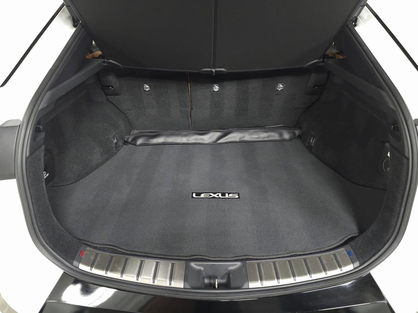 Certified 2023 Lexus RZ 450e Premium w/ Accessory Package (Z1) AWD/4WD image 7