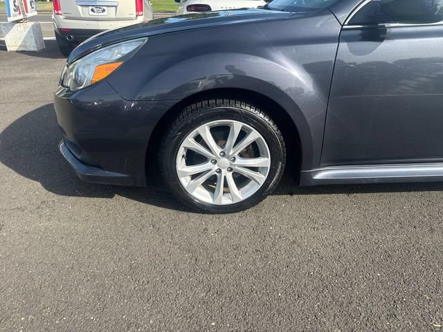 Used 2013 Subaru Legacy 2.5i Premium w/ All-Weather Pkg AWD/4WD image 27