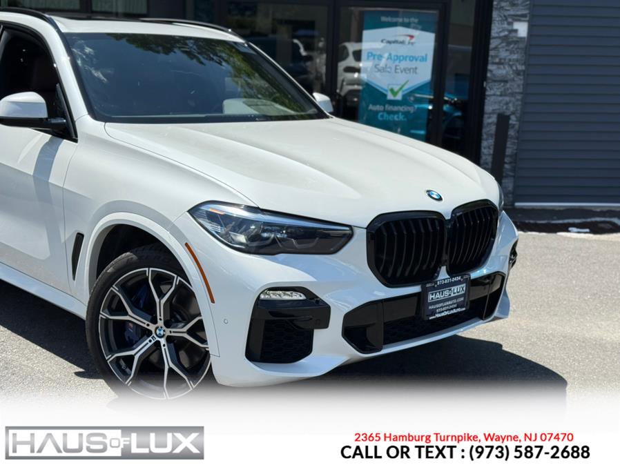 Used 2021 BMW X5 M50i image 3