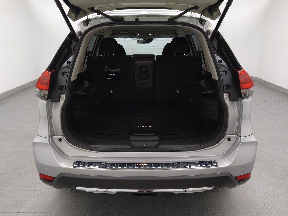 Used 2019 Nissan Rogue SV w/ Premium Package AWD/4WD image 29
