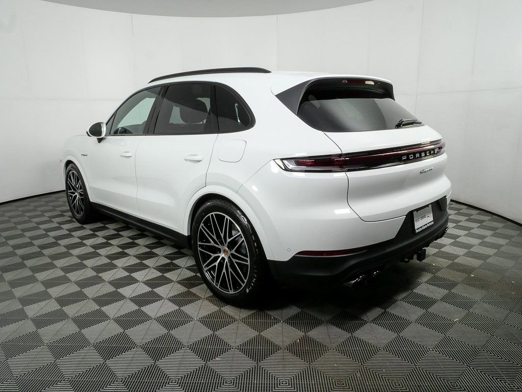 New 2026 Porsche Cayenne E-Hybrid image 3