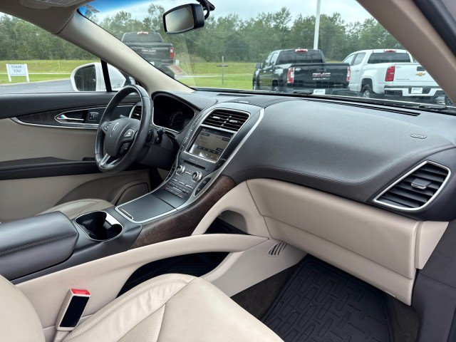 Used 2016 Lincoln MKX Select w/ Select Plus Package FWD image 10