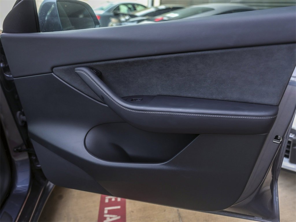 Used 2022 Tesla Model Y Performance image 31