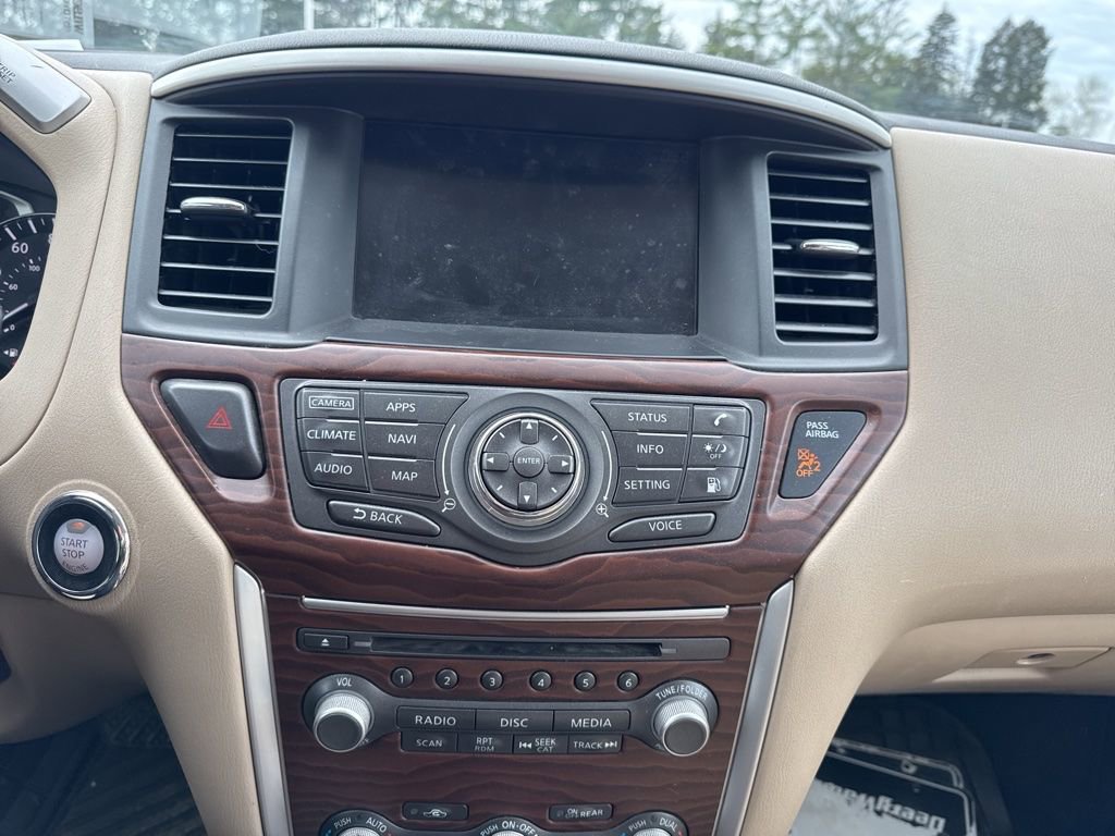 Used 2018 Nissan Pathfinder Platinum AWD/4WD image 10