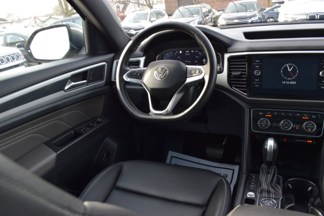 Used 2023 Volkswagen Atlas Cross Sport SEL image 12