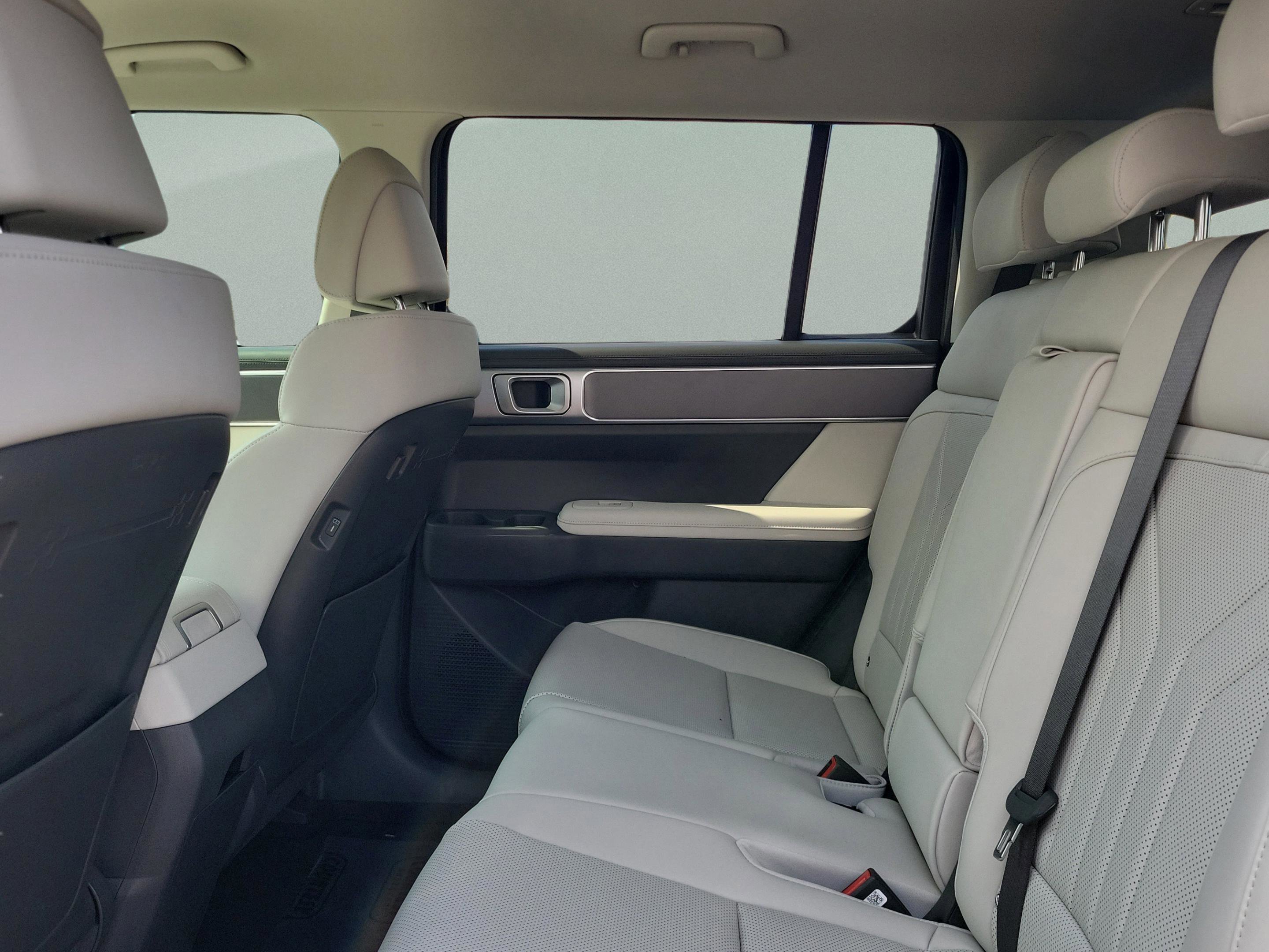 New 2026 Hyundai Santa Fe SEL image 12