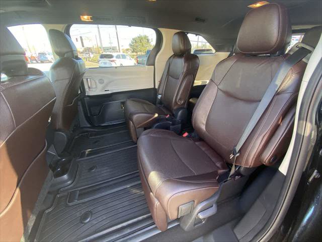 Certified 2022 Toyota Sienna Platinum image 23