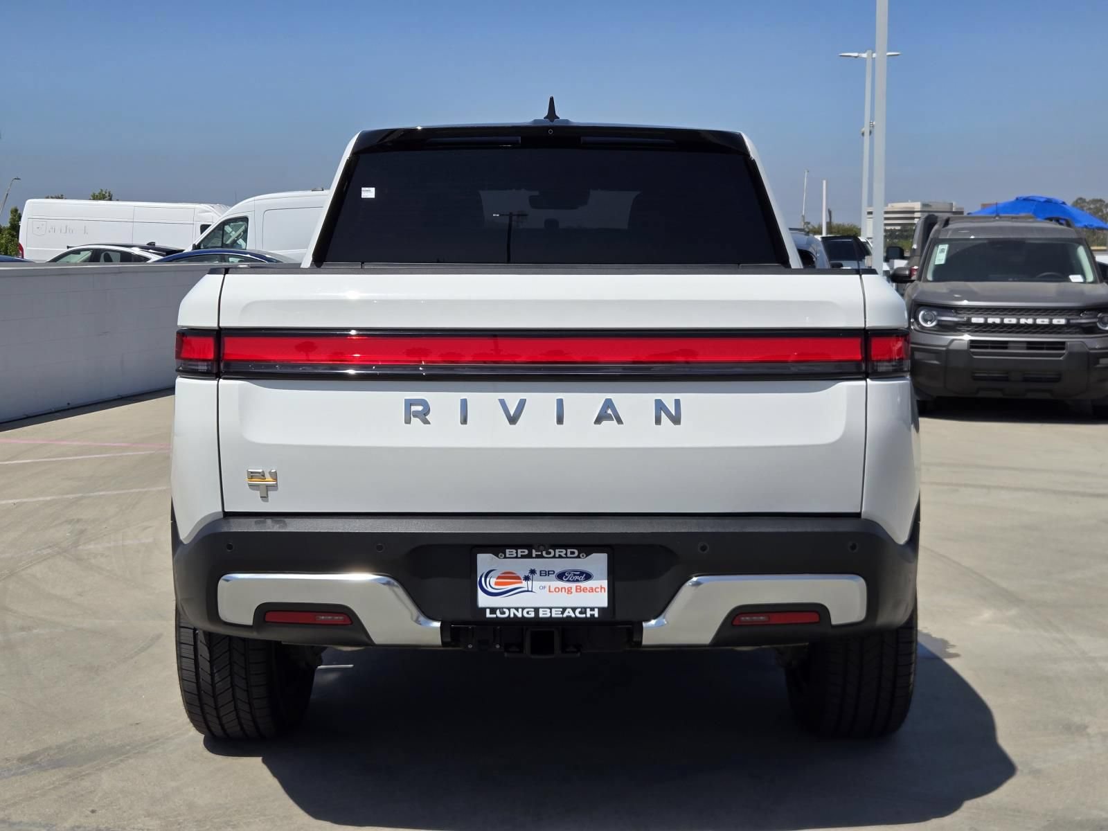 Used 2022 Rivian R1T Adventure AWD/4WD image 5
