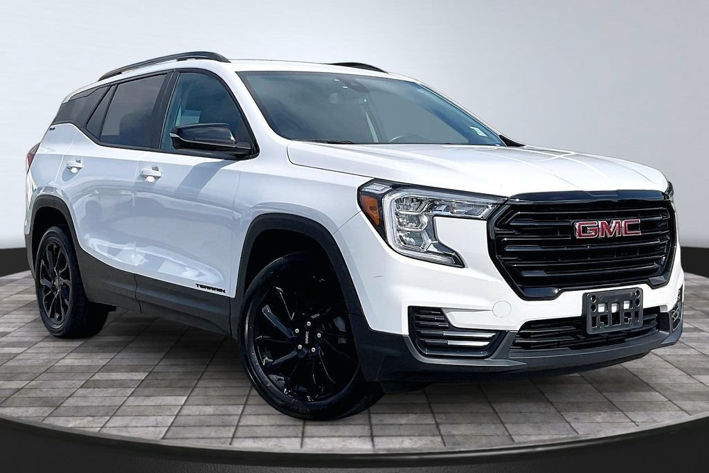 Used 2023 GMC Terrain SLE w/ Driver Convenience Package AWD/4WD image 12