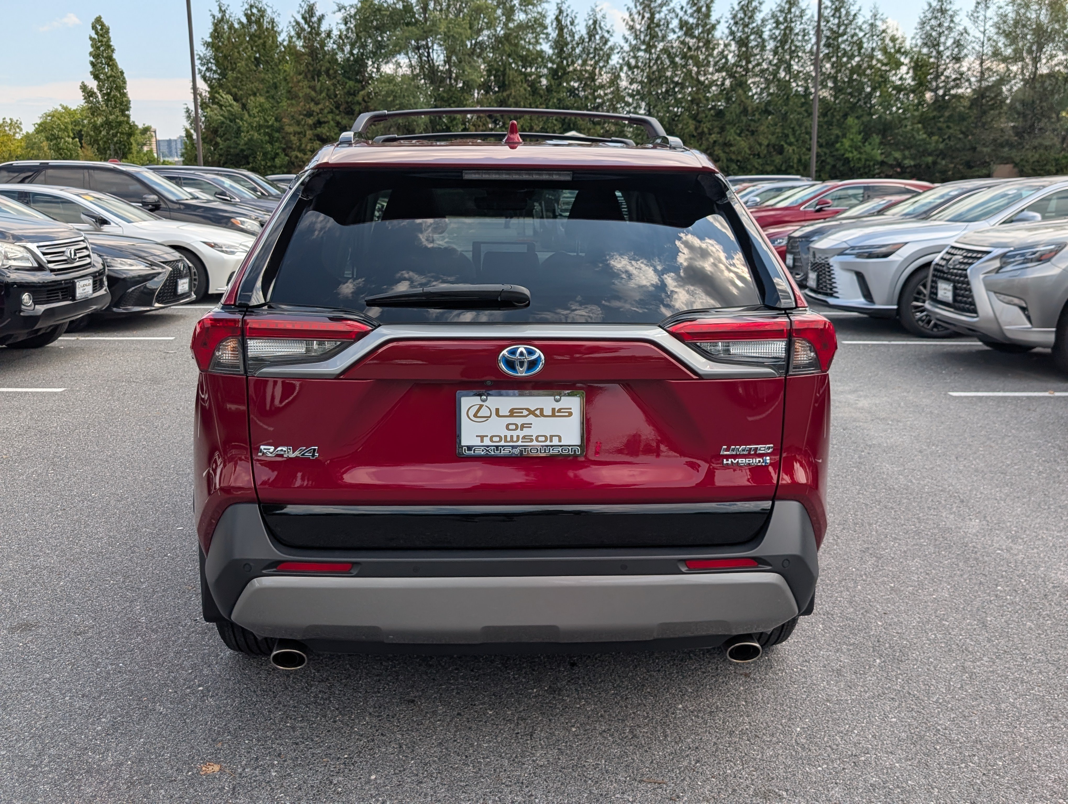 Used 2023 Toyota RAV4 Limited AWD/4WD image 4