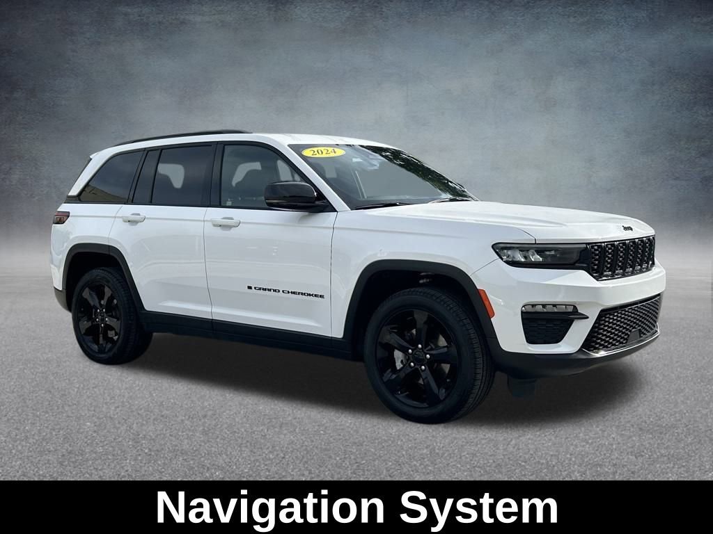 Certified 2024 Jeep Grand Cherokee Limited w/ Black Appearance Package image 5