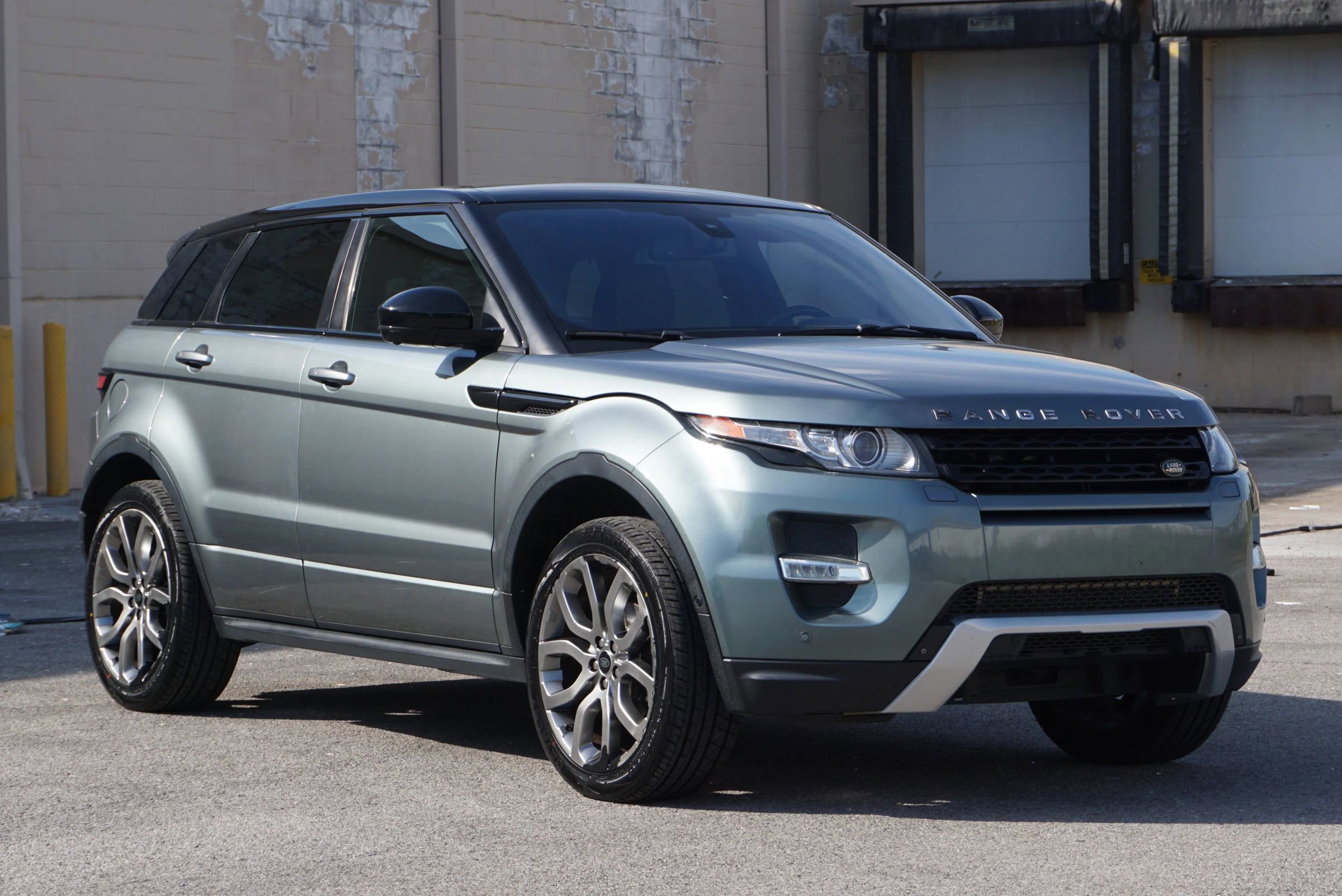 Used 2015 Land Rover Range Rover Evoque Dynamic AWD/4WD image 3