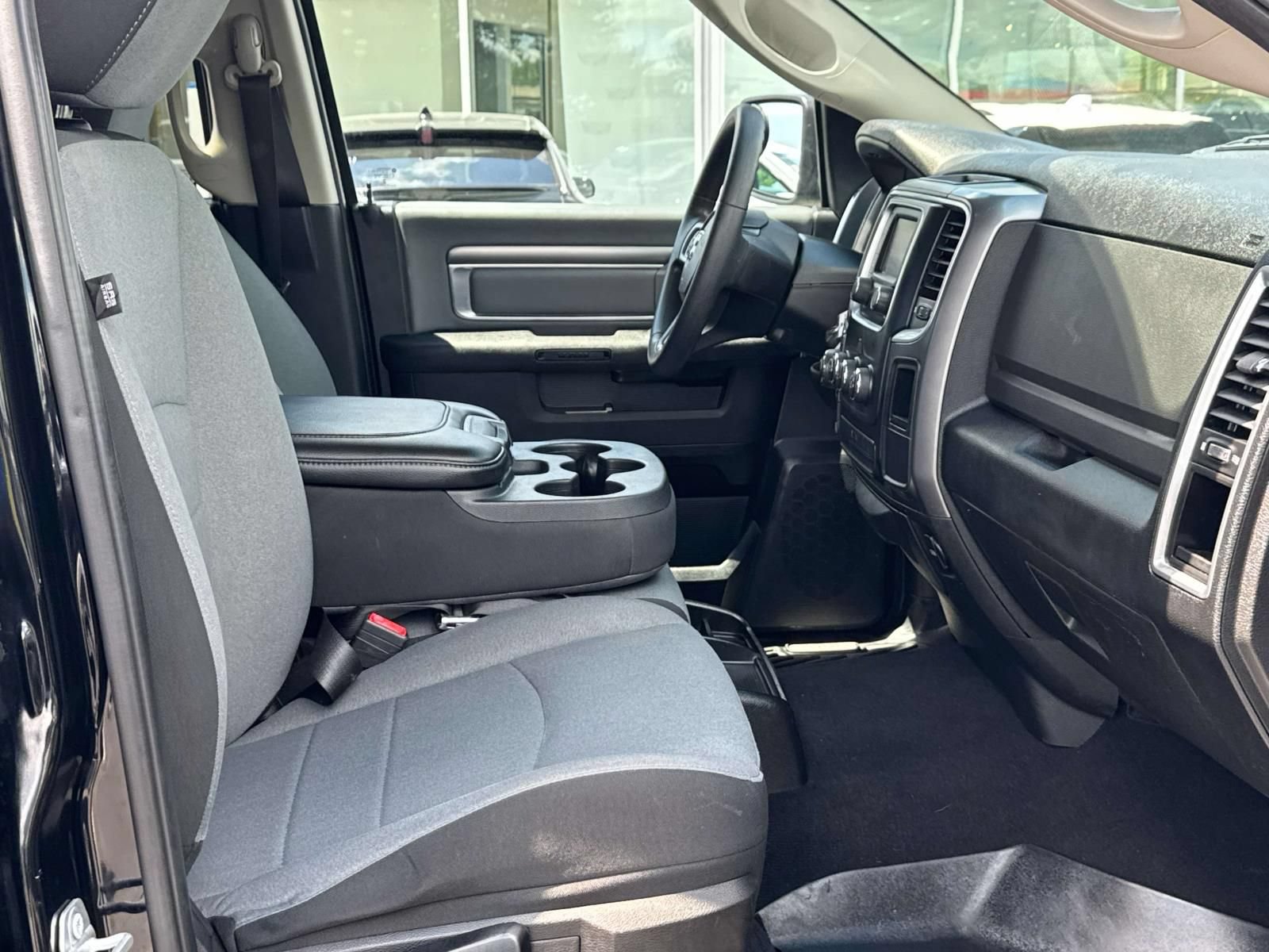 Used 2021 RAM 1500 Classic SLT AWD/4WD image 10