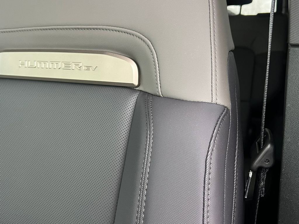 New 2025 GMC Hummer EV 2X AWD/4WD image 15