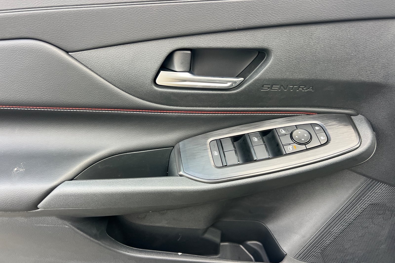New 2027 Nissan Sentra SR w/ SR All Weather Package FWD image 8
