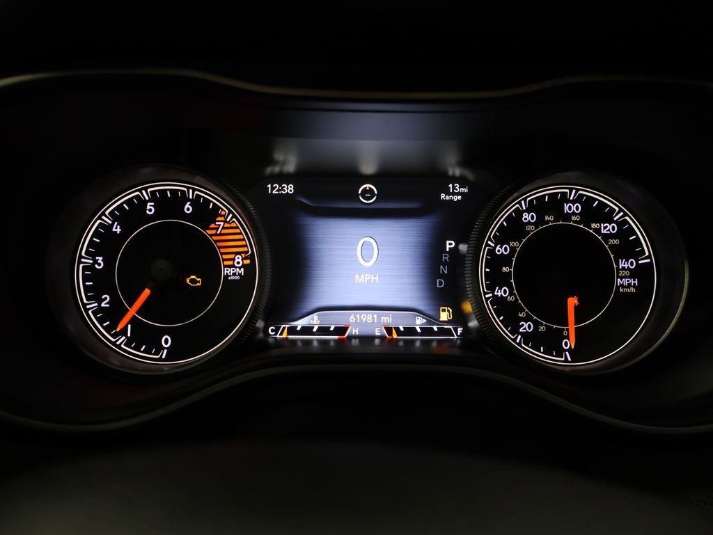 Used 2019 Jeep Cherokee Limited image 39