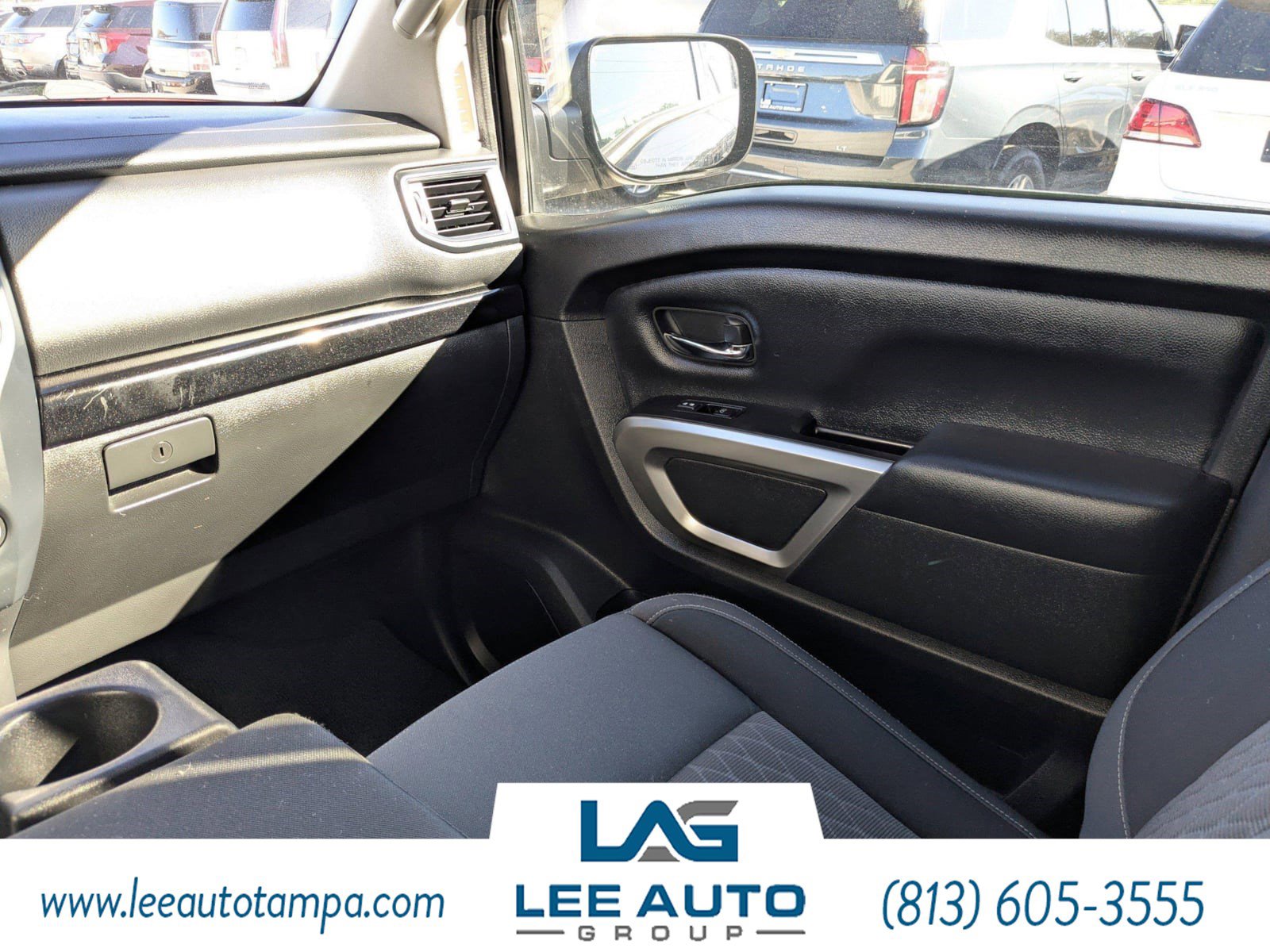 Used 2023 Nissan Titan SV image 16